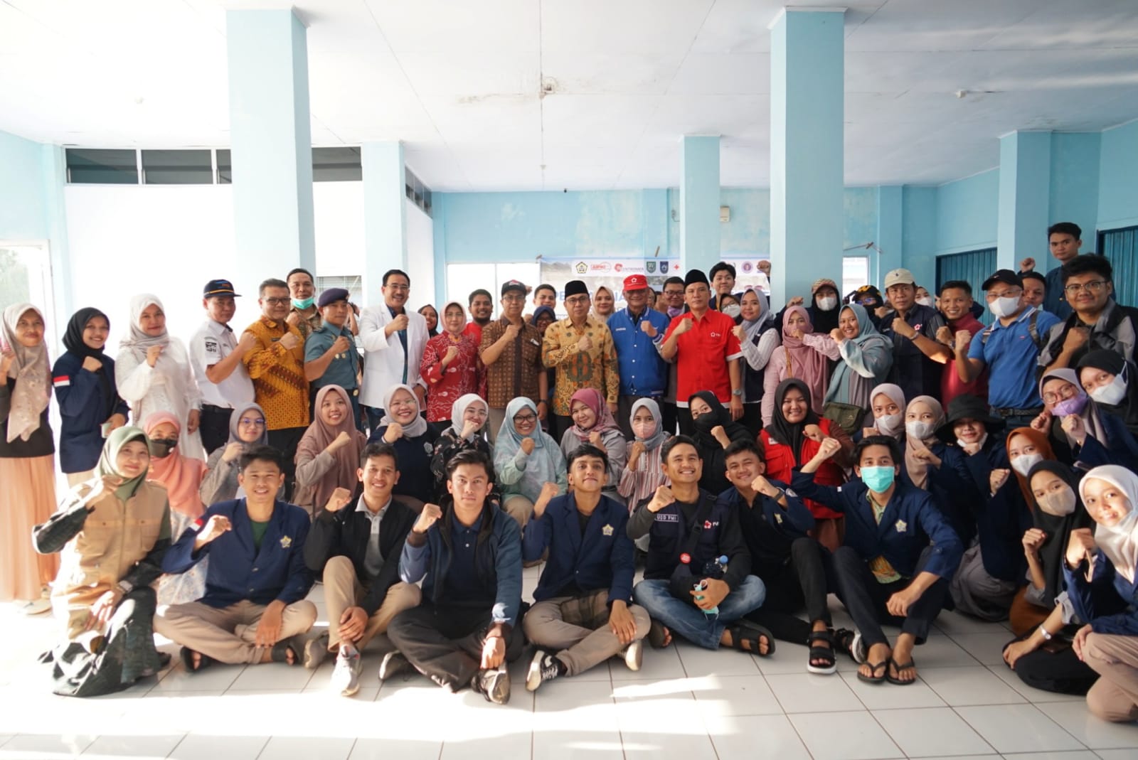 selama di Pulau Enggano tentunya para mahasiswa diharapkan mampu berbaur, bersikap sopan, dan menjaga nilai-nilai kearifan lokal di daerah tersebut.