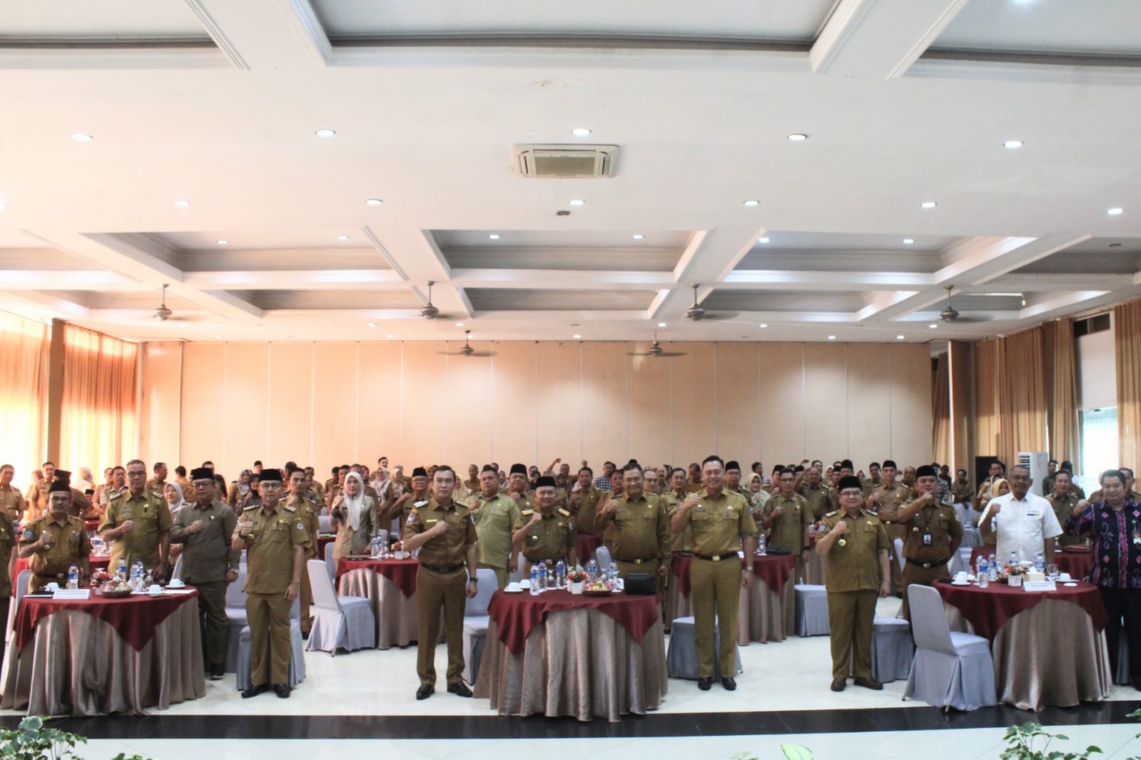 Selanjutnya, sesuai ketentuan Peraturan Pemerintah Nomor 33 tahun 2018 tentang pelaksanaan tugas dan wewenang Gubernur sebagai Wakil Pemerintah Pusat, bahwa pelaksanaan tugas dan wewenang dilaksanakan oleh perangkat gubernur
