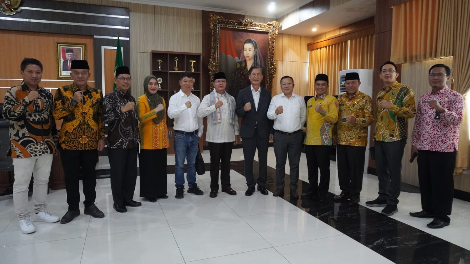 Ini bentuk kerjasama yang coba kita inisiasi, di mana tadi saya telah meminta Dimas Penanaman Modal untuk menunjukkan daya saing investasi yang lebih positif terkait Bengkulu