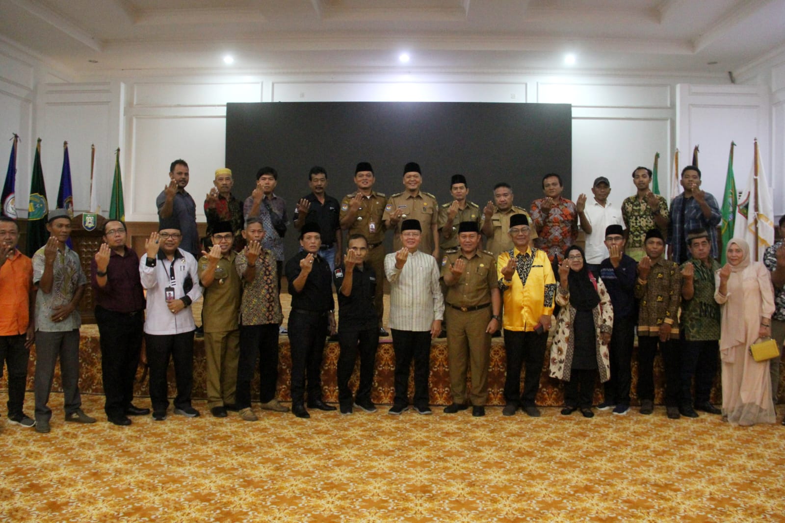 Tak kalah penting tambah Gubernur, Tabut 2023 pihak masyarakat pelaku usaha juga ikut terlibat, juga provinsi tetangga dan negara-negara jazirah Arab