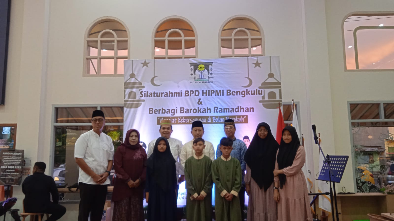 BPD HIPMI Bengkulu serta beberapa tamu undangan dari kalangan pengusaha dan pejabat pemerintahan setempat