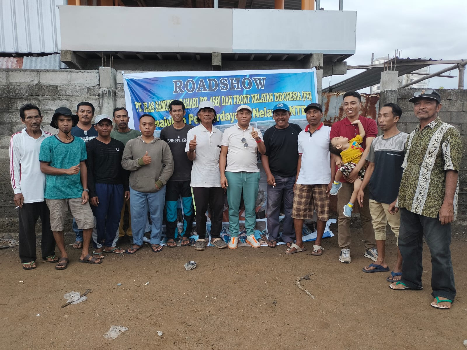 Kalau menyebut pengusaha sangat sensitif. Dana MUKP 90 porsen direalisasikan pada pembiayaan modal usaha pengusaha. Bukan modal usaha nelayan untuk melaut. Bukan pula untuk mengangkat derajat hidup nelayan.