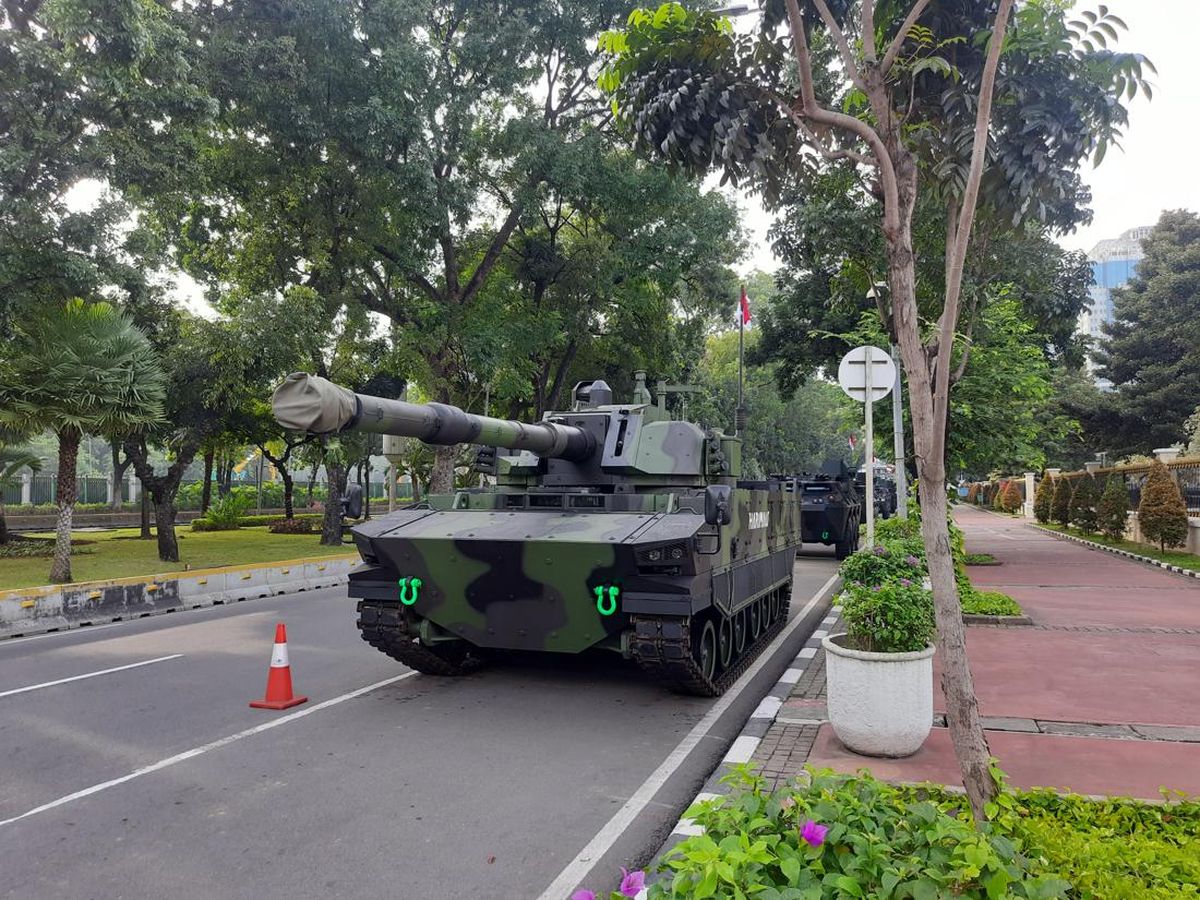 Agenda Rapim Kemhan Tank Harimau Buatan Pindad Dipamerkan